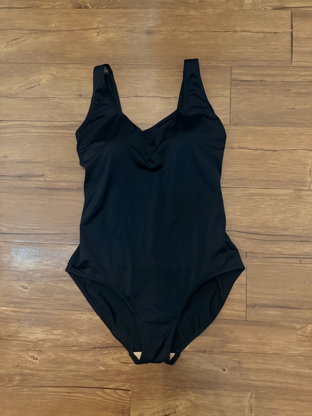 L.L.Bean Women's One Piece Swimsuit Black 16 Regular UPF 50+ Scoopneck Tanksuit